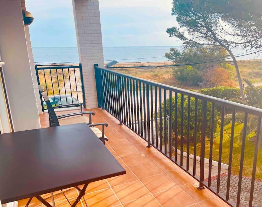 Apartamento En Primera Linea De Playa Denia Eksteriør bilde